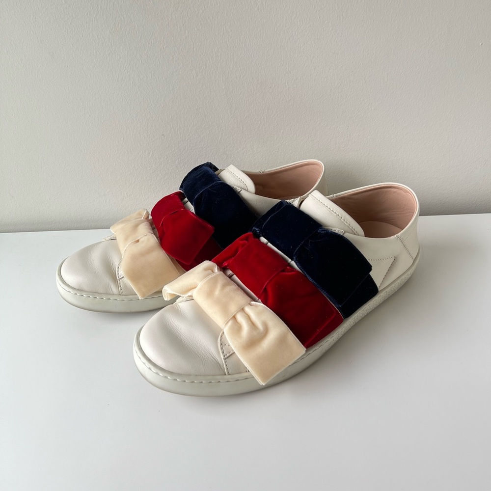 Gucci women’s Ace Sneaker with velvet bows size 36.5